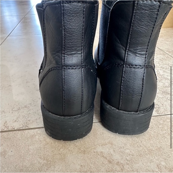 Black ankle booties - Picture 4 of 6